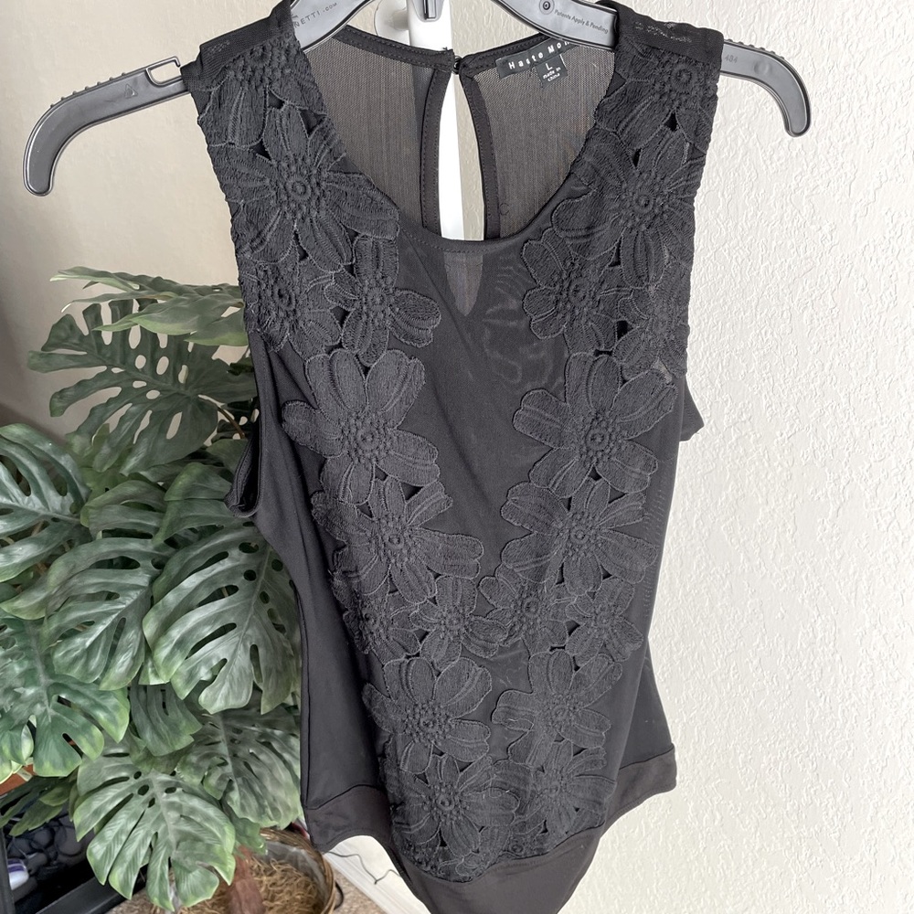 Black Mesh Floral Bodysuit 🖤!!